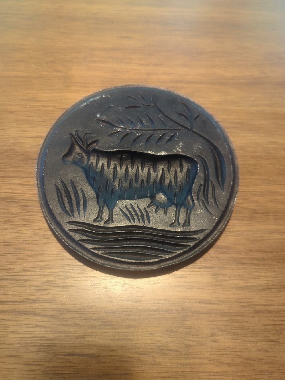Vintage Sexton Wall Hanging Decor USA Cast Metal COW
